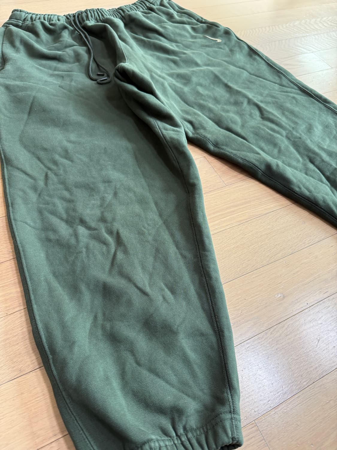 [L] 나이키 랩 nrg x 빌리 아일리시 플리스 스웻팬츠 세쿼이아 상품이미지3