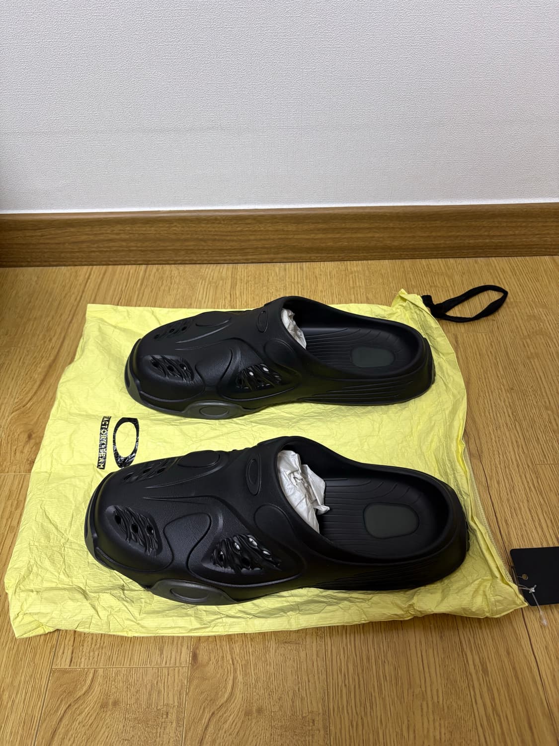 오클리 팩토리 팀 파구로 샌들 슬리퍼 뮬(275) 상품이미지2