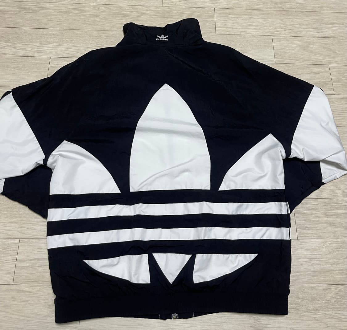 아디다스 빅로고 빅 트레포일 트랙탑 바람막이 fm9892 상품이미지4