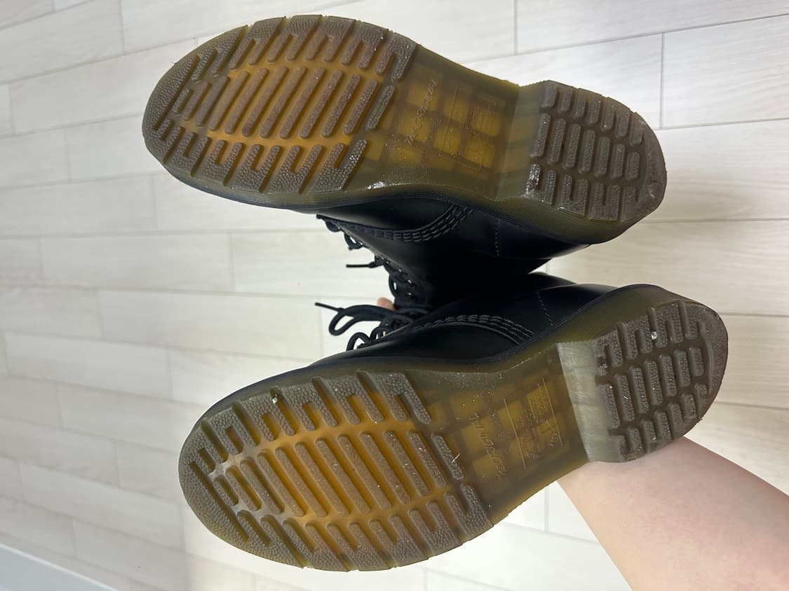 닥터마틴 1460 스무스 블랙 8홀 부츠 상품이미지4