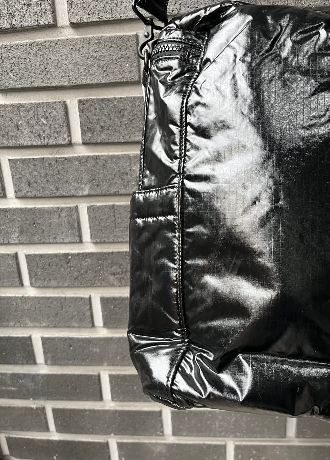 PORTER 포터 글로시 크로스백 블랙 상품이미지7