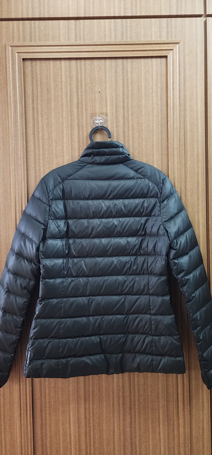 아르마니진 블랙 경량패딩 M사이즈 상품이미지3