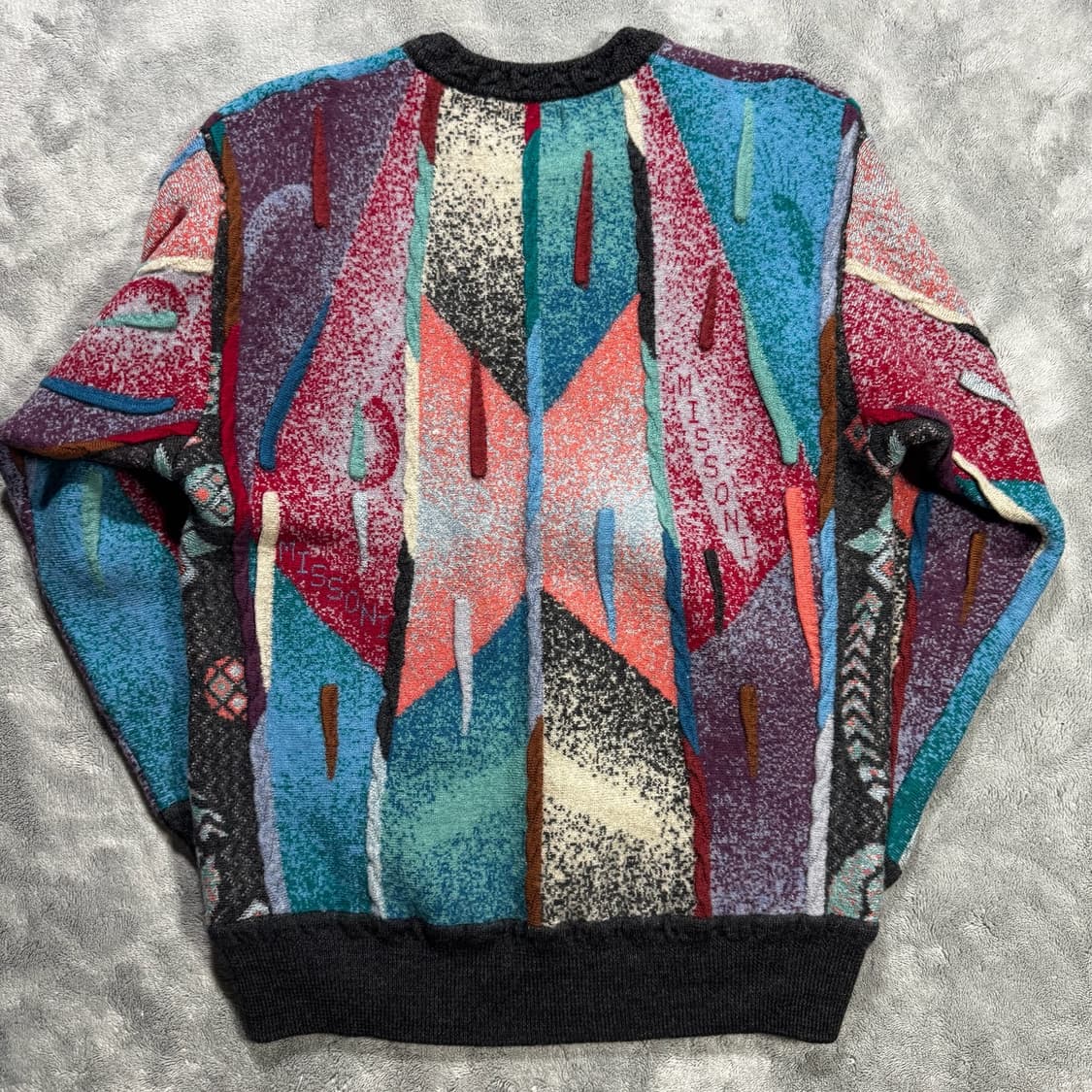 미쏘니 패턴 니트 스웨터 상품이미지3