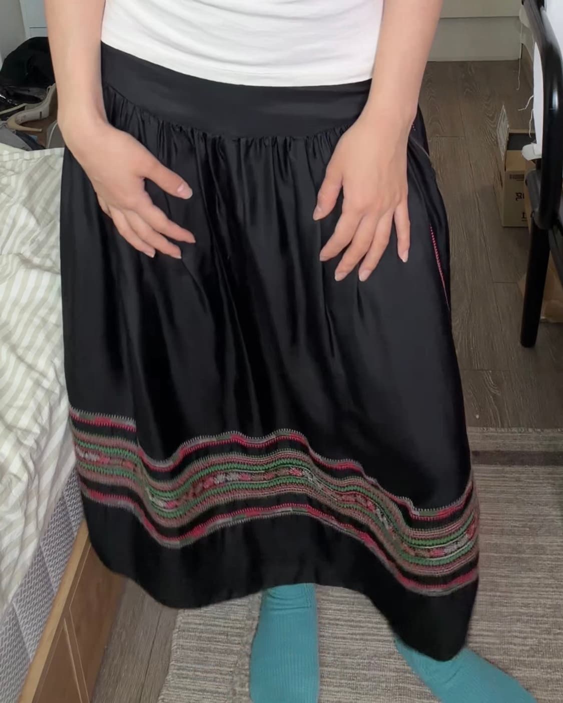 Silk embroidery long skirt 상품이미지4