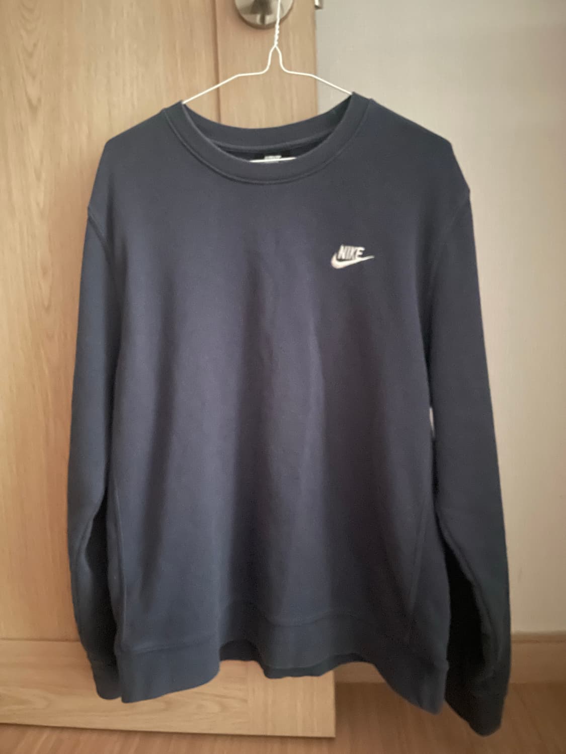 나이키 네이비 맨투맨 판매 상품이미지1