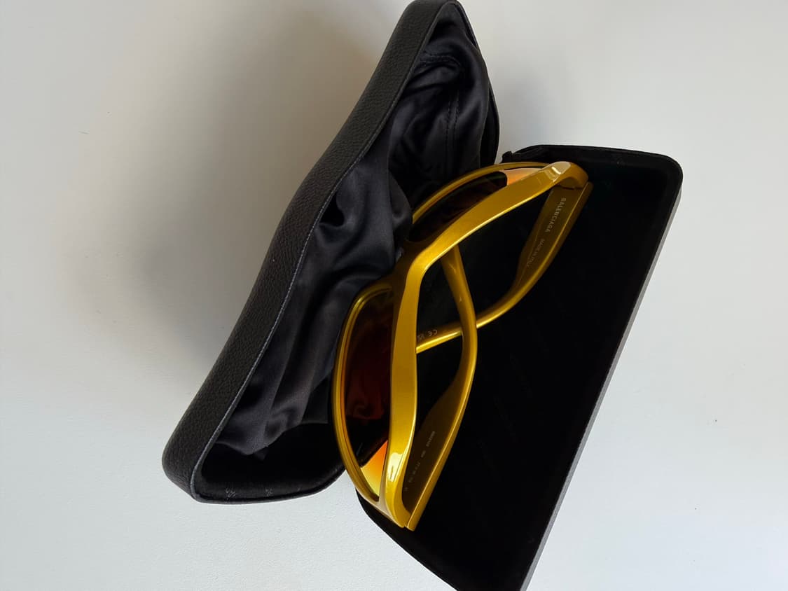 발렌시아가 페넥 오발 선글라스 옐로우 레드 상품이미지10