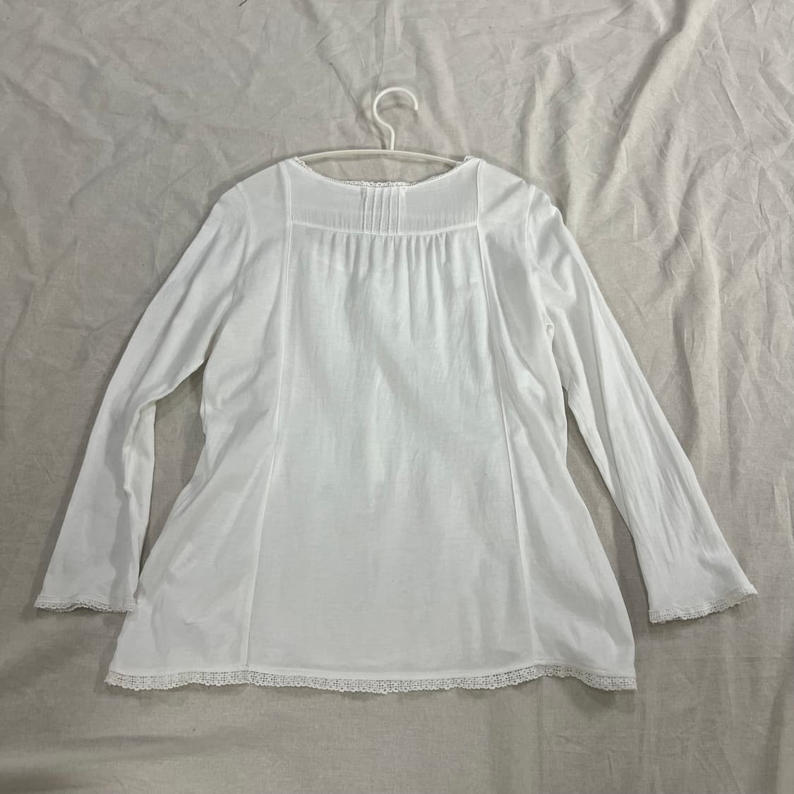 빈티지 레이스 핀턱 화이트 블라우스 티셔츠  모리걸 상품이미지4