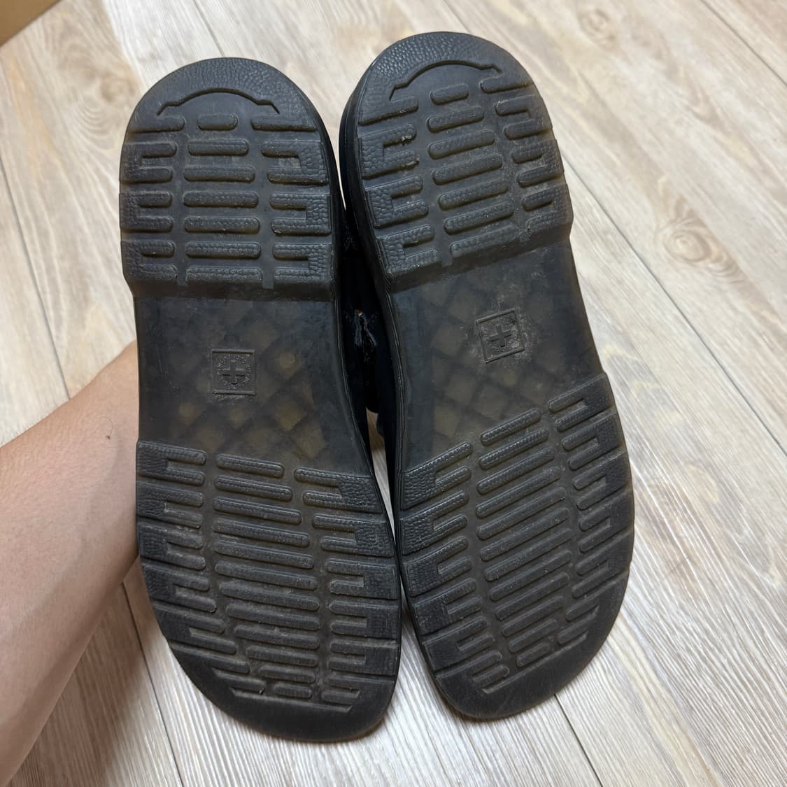 uk8,270) 239,000원 닥터마틴 패트리샤 블랙 상품이미지5