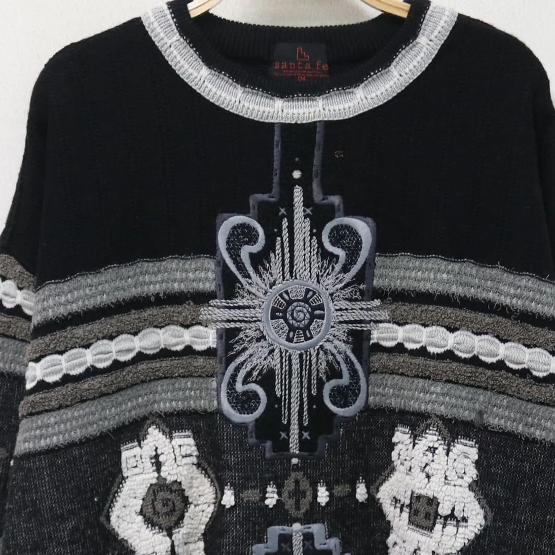 SANTAFE  울 혼방 자수 포인트 니트 64274 상품이미지3