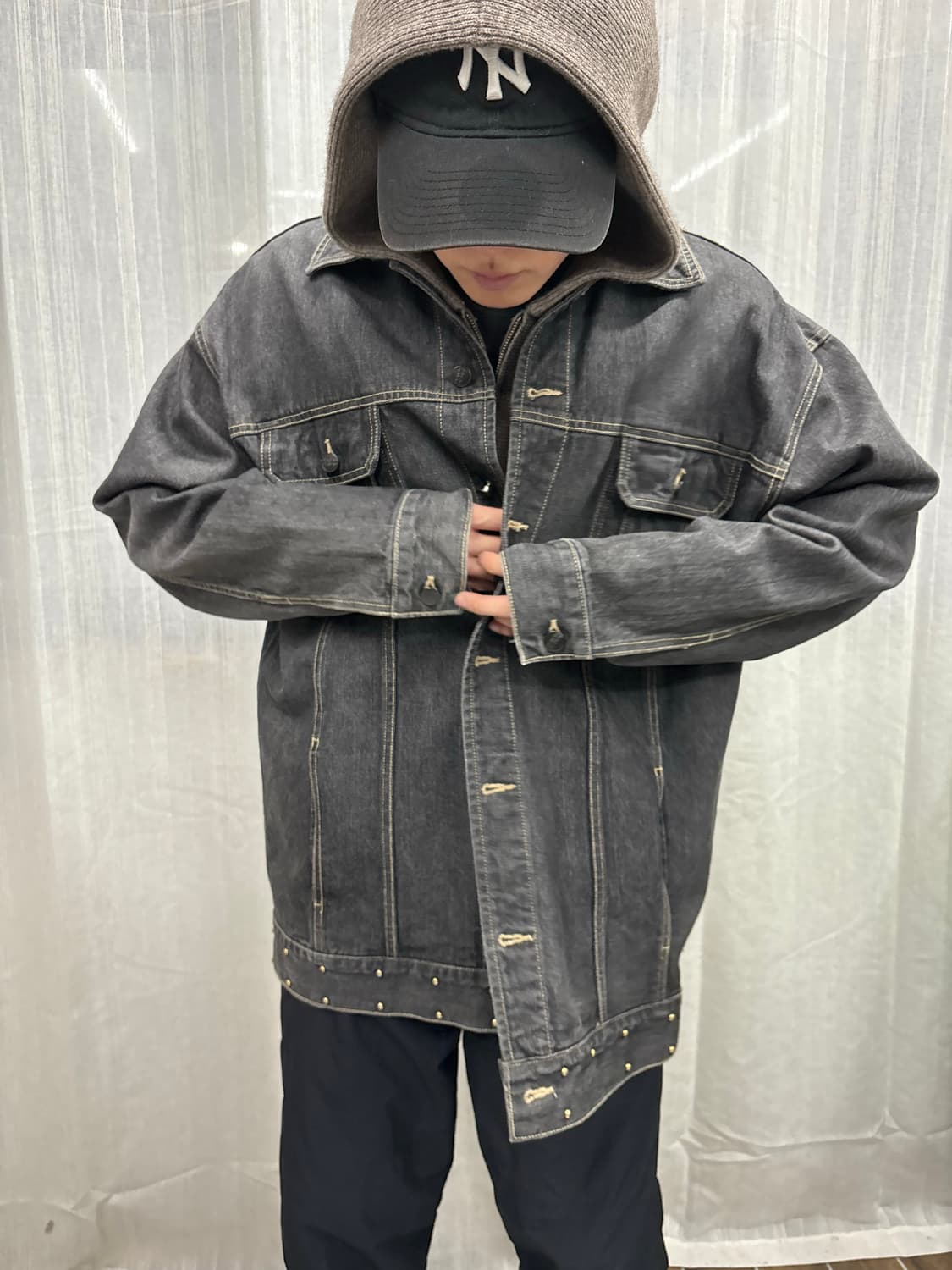 MAJAH FLAVAH 마자플라마 스터드 디테일 블랙 데님 자켓 상품이미지3