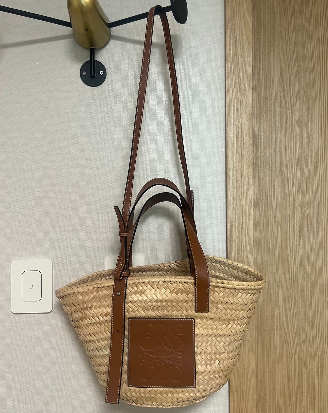 로에베 바스켓백 라피아 카프스킨  상품이미지3
