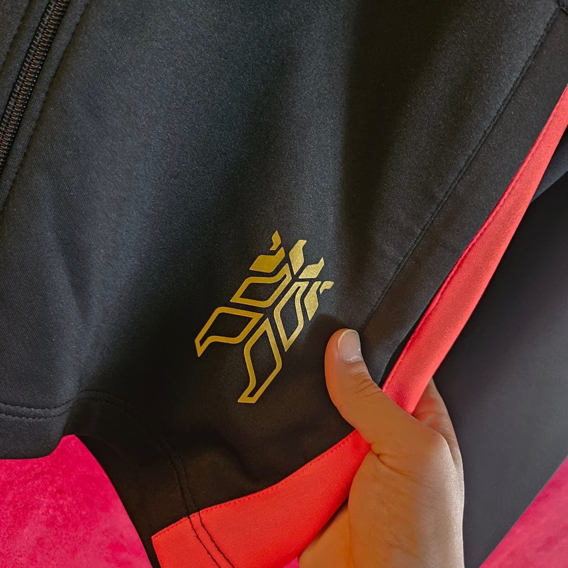 엄브로(Umbro) 시그니쳐 로고 골든 견장 트렉탑 저지 M 상품이미지6