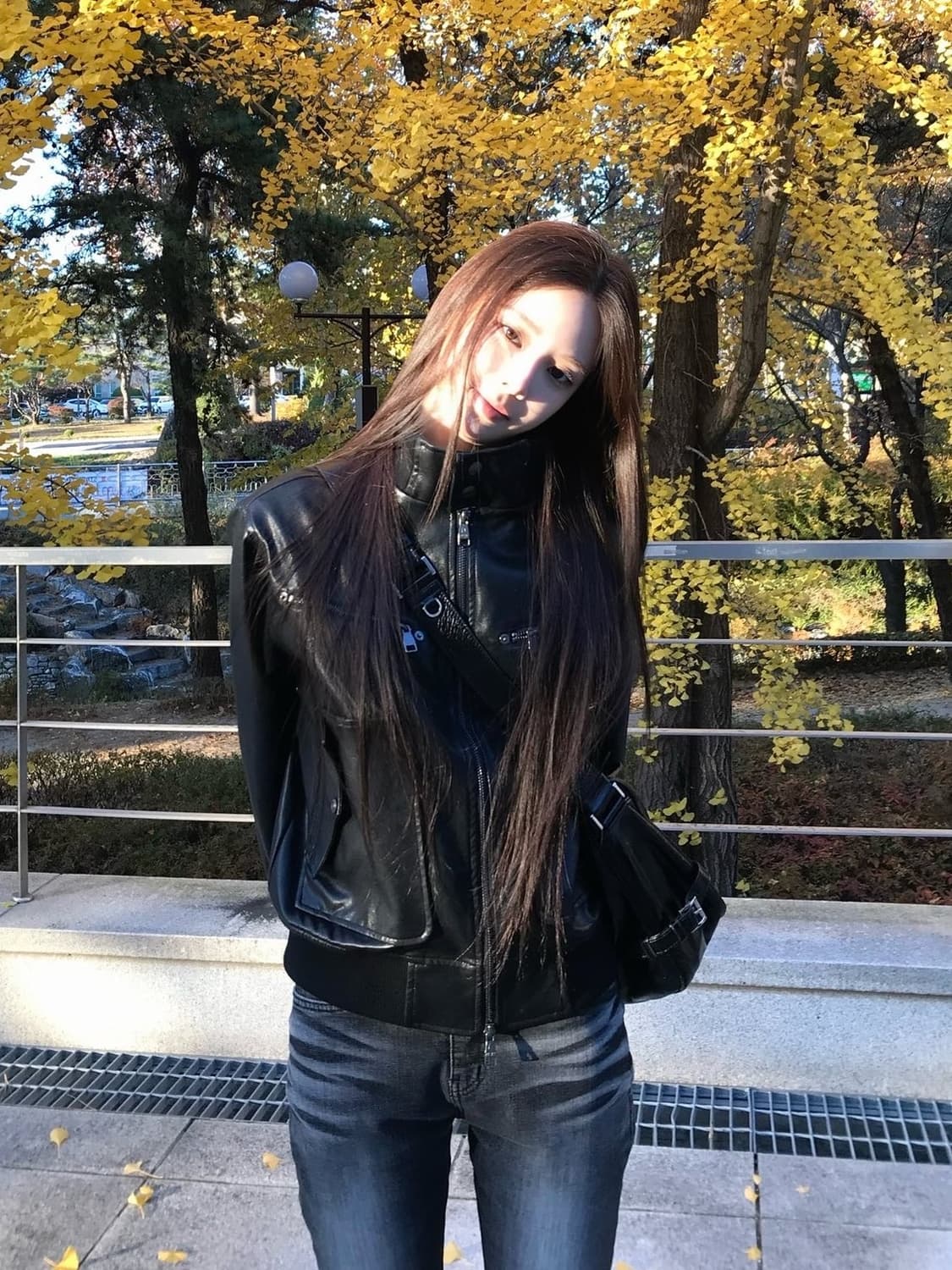 아캄 High-Neck Leather Jacket (Black) 상품이미지1