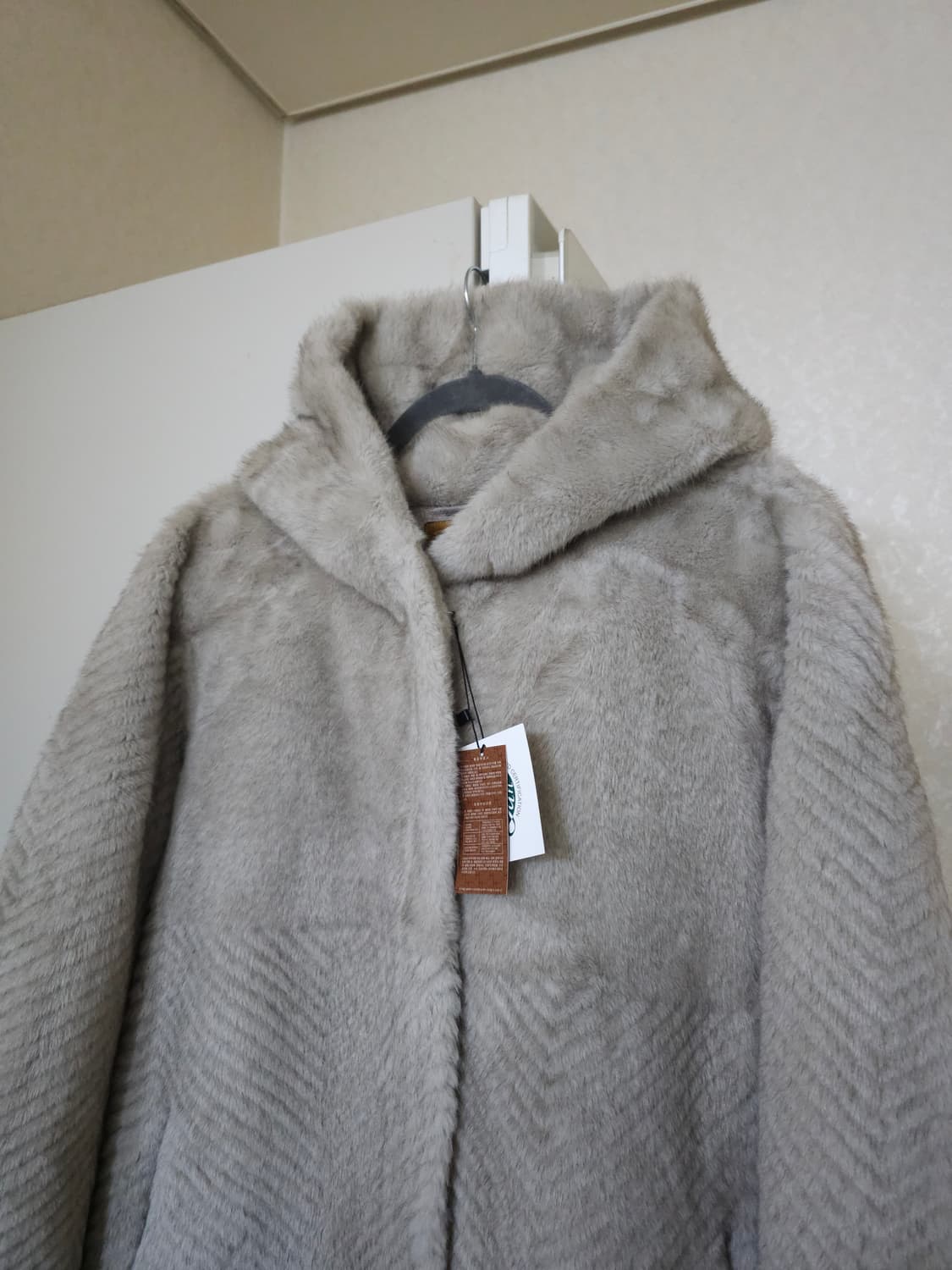 새상품)H.CASHMERE 비건 밍크 후드롱코트 상품이미지3