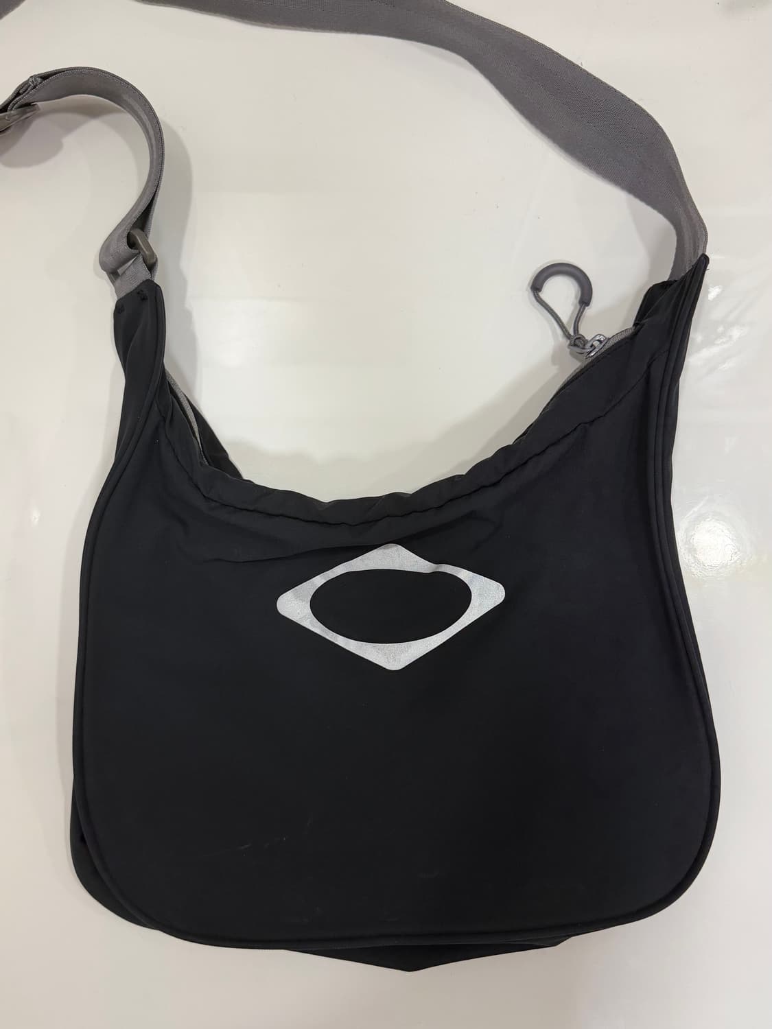 미스치프 더현대 크로스백 상품이미지2