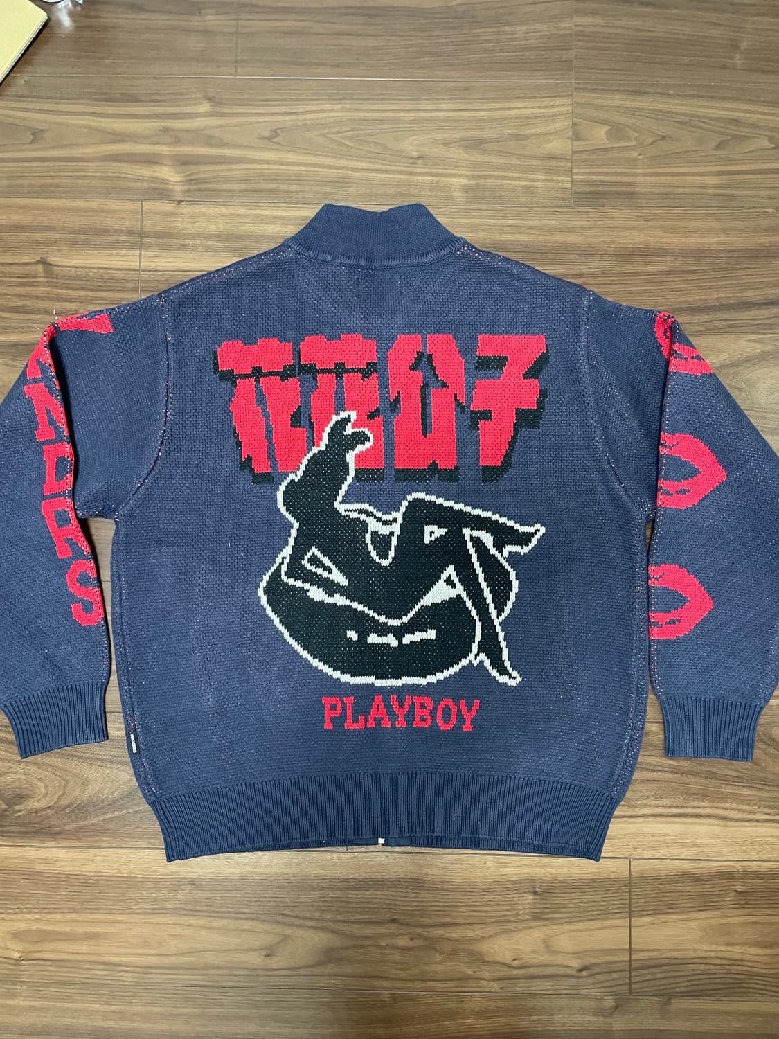 위캔더스 WKNDRA 니트 집업 상품이미지6