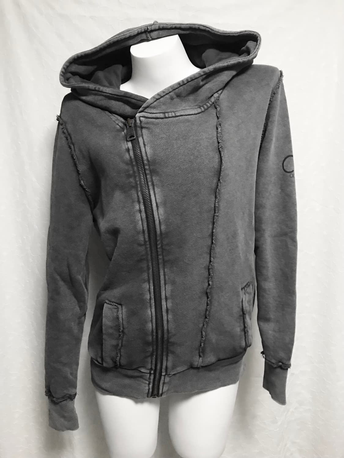 택포•빈티지 캘빈클라인 아카이브 사선 지퍼 워싱 절개 후드 집업 상품이미지1
