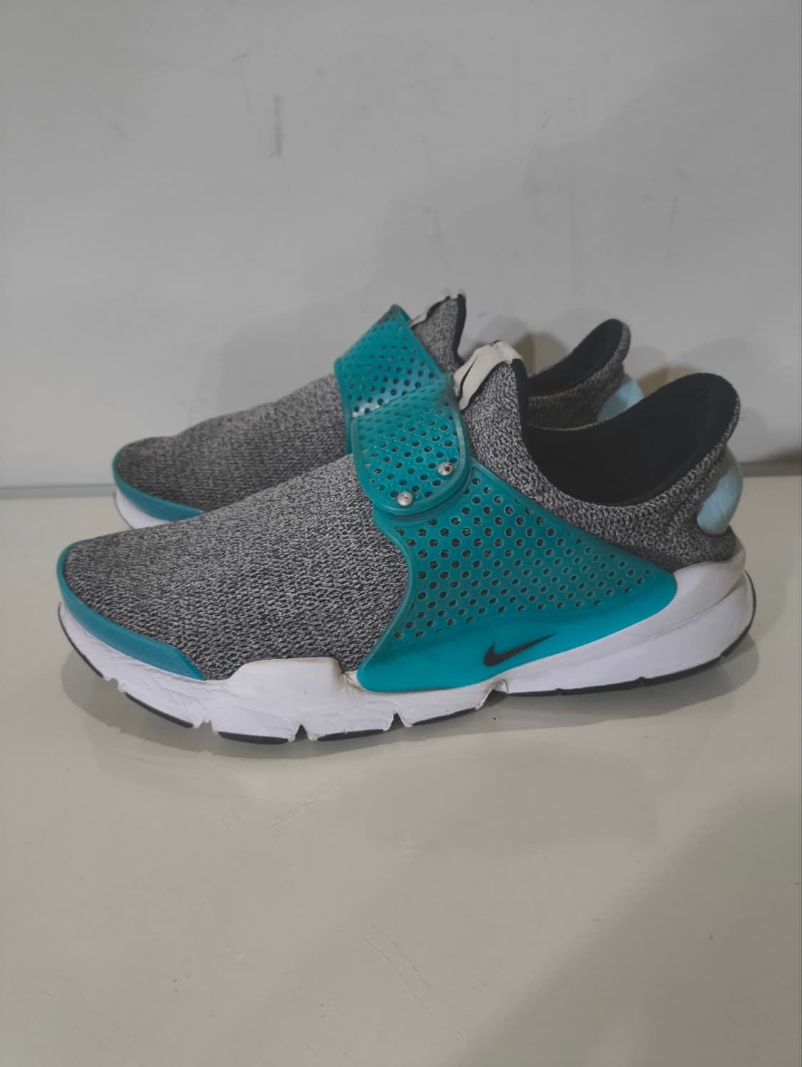 270mm 나이키 삭다트 se 운동화  상품이미지1