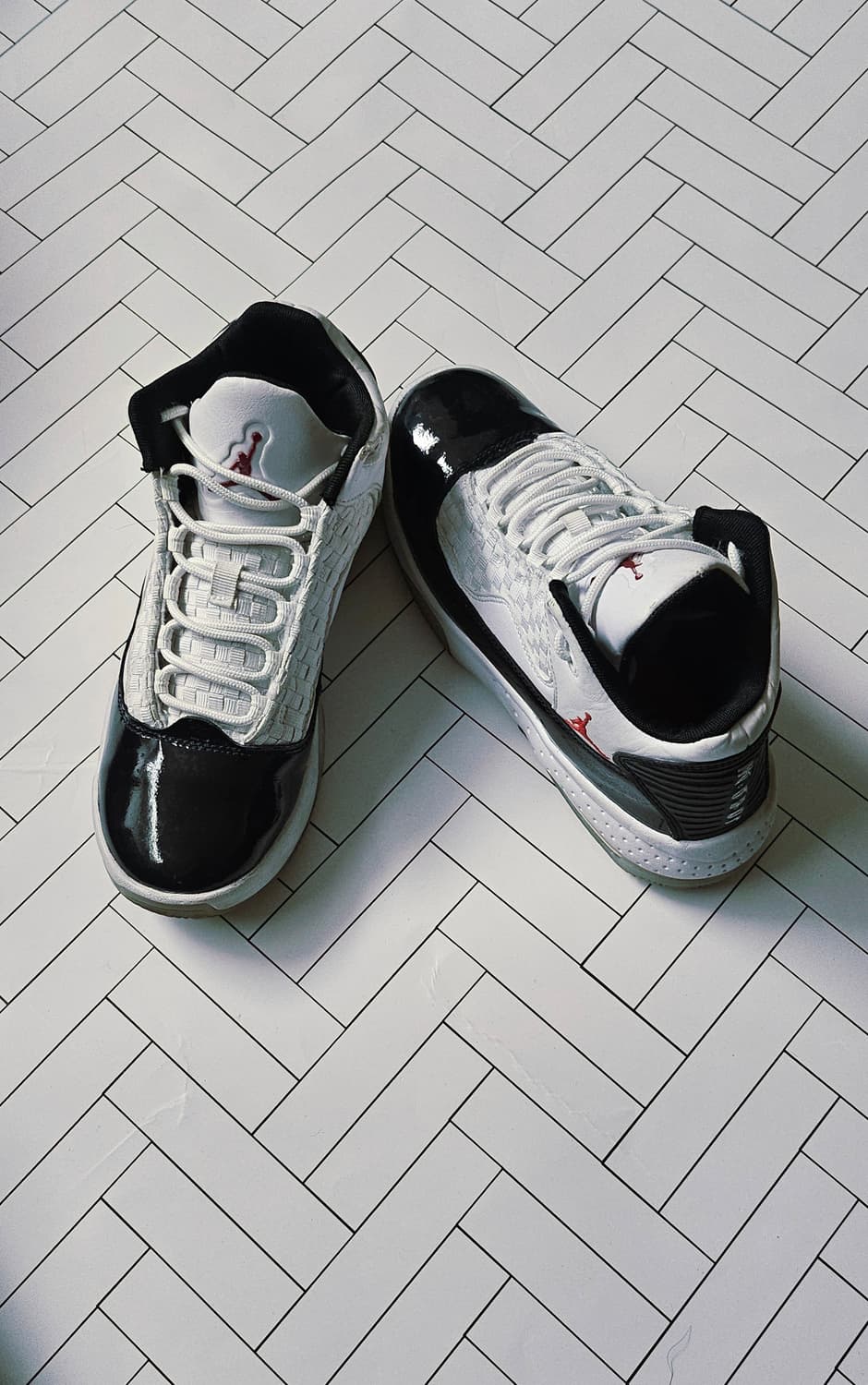 (정품)조던 맥스 아우라 2 GS 화이트 짐레드 (24.5cm) 상품이미지4