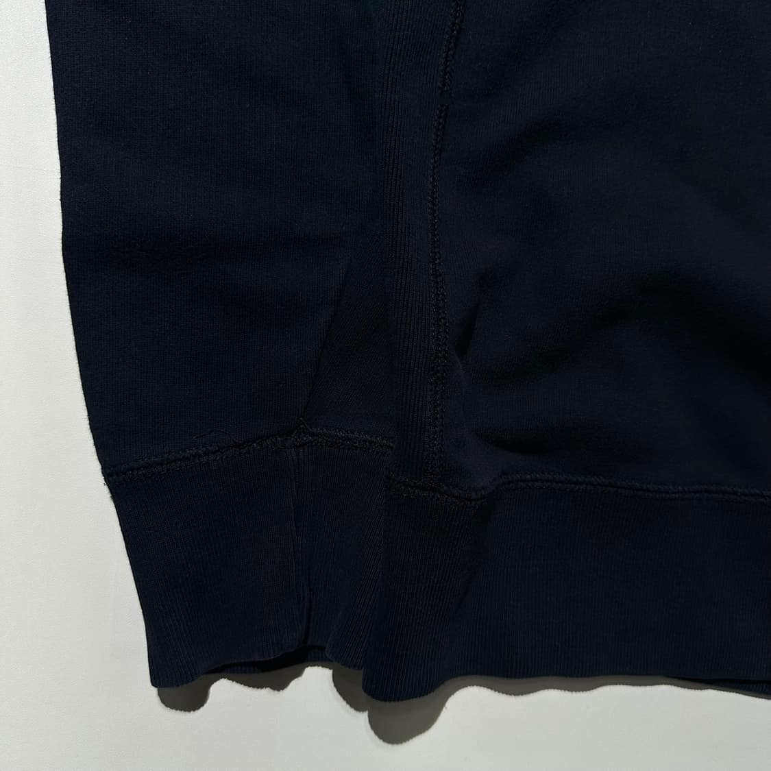 (매장판) CP컴퍼니 렌즈 후드 프린트 맨투맨 상품이미지6