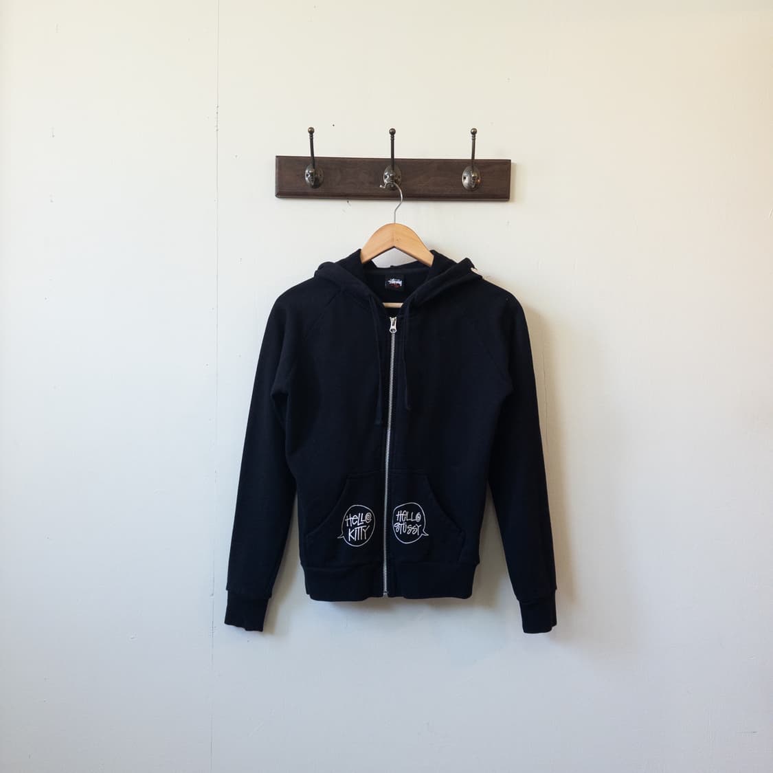 스투시x헬로키티 후드 스웻 상품이미지5