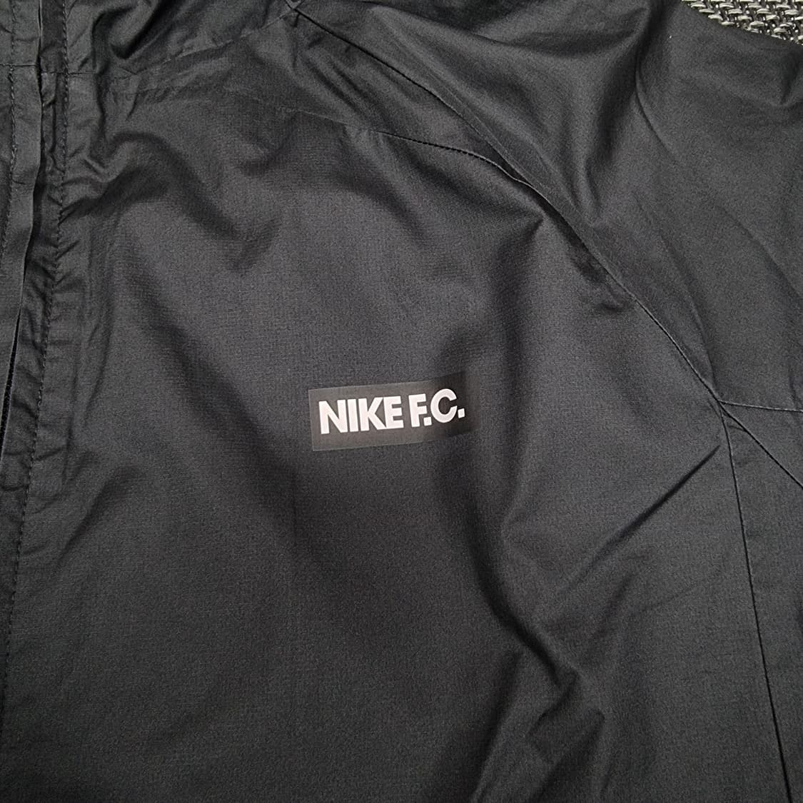 나이키 nike fc 블랙 바람막이 상품이미지4