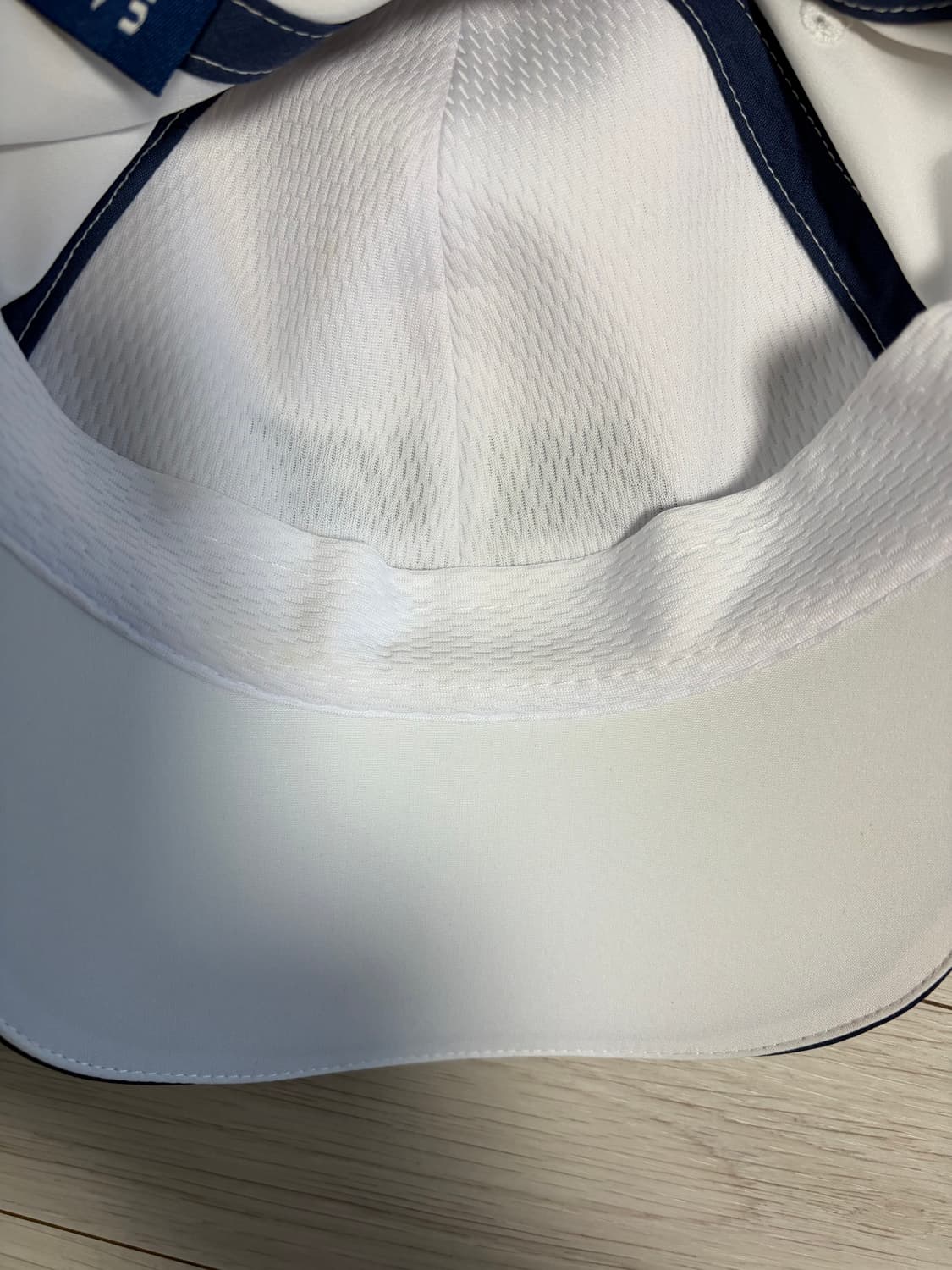 팔라스 x 엄브로 캡 화이트 - 24SS 상품이미지4