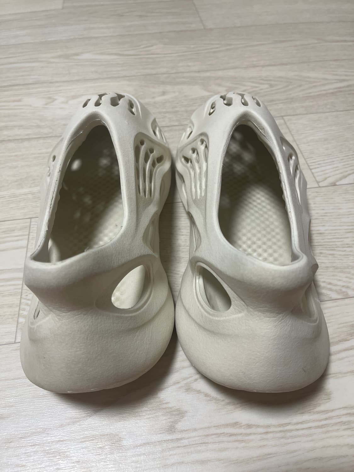 이지 폼 러너 샌드 275 상품이미지2