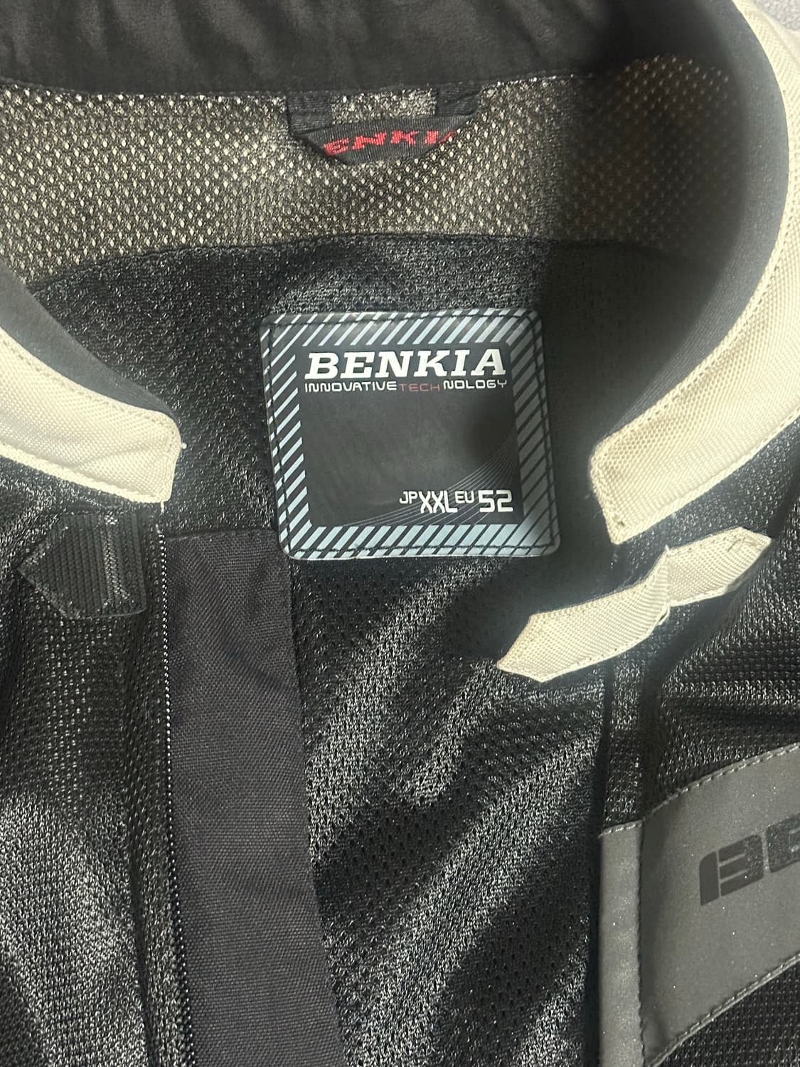 (2XL) BENKIA 벤키아 레이싱 자켓 팝니다 상품이미지3