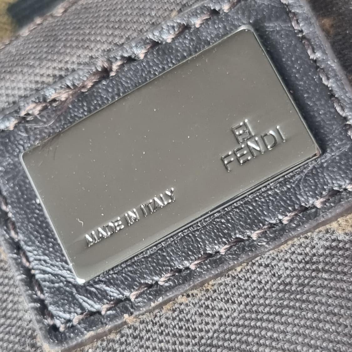 펜디 FENDI 주카 캔버스 브라운 숄더백 (최상급 크로스백) 상품이미지9