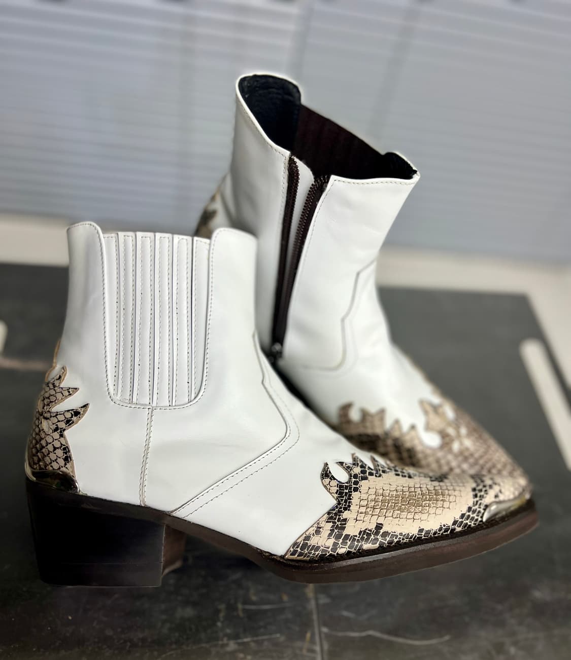 화이트 뱀피 웨스턴부츠 245 상품이미지3