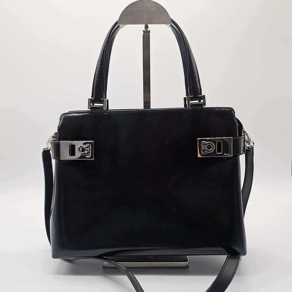 정품 페라가모 사첼 간치니 은장 투웨이백 상품이미지2