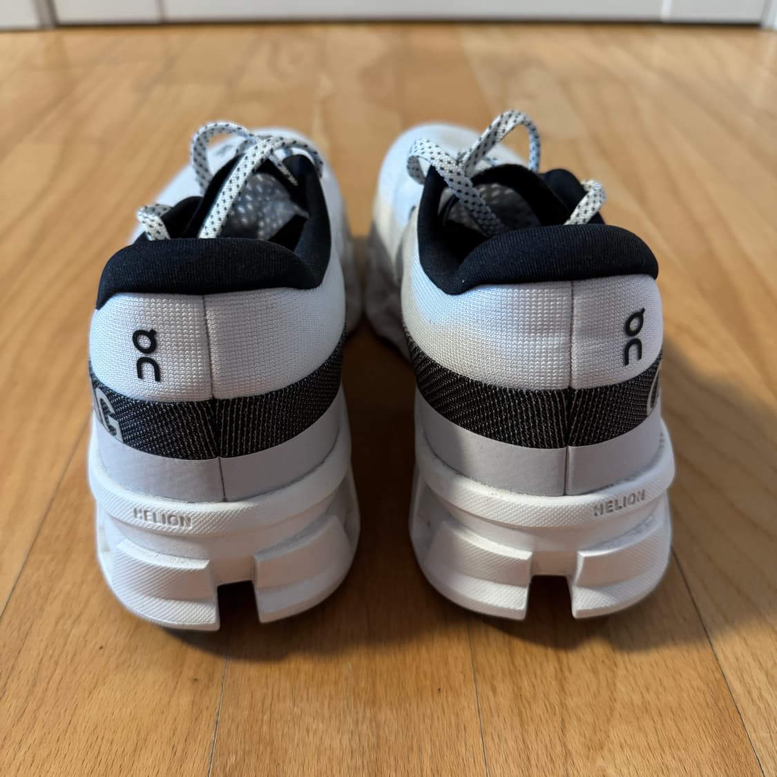 온러닝 On 클라우드몬스터2 화이트 260 상품이미지3