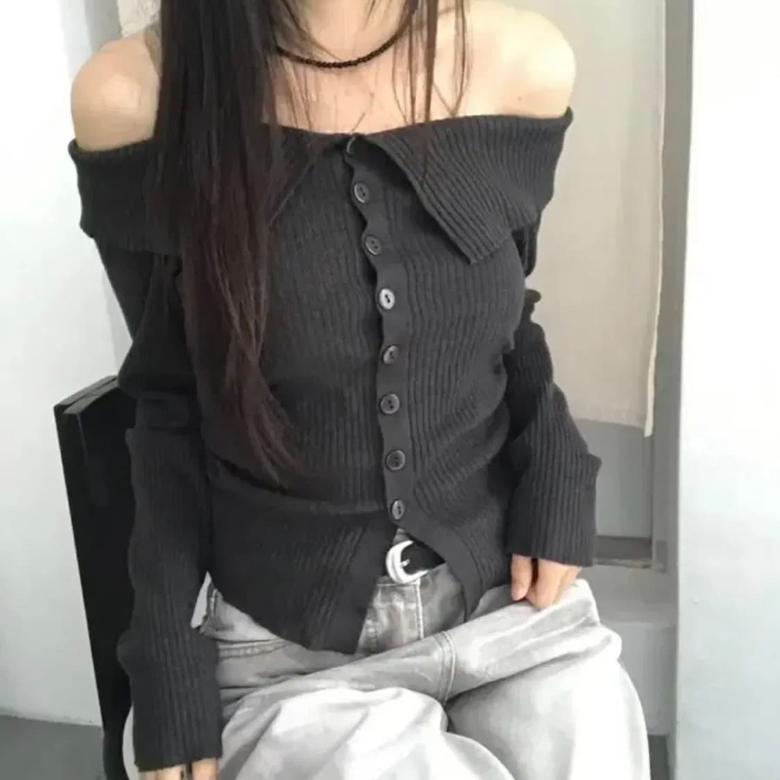 유색 할루 골지 버튼 카라 셔링 오프숄더 니트 상품이미지2