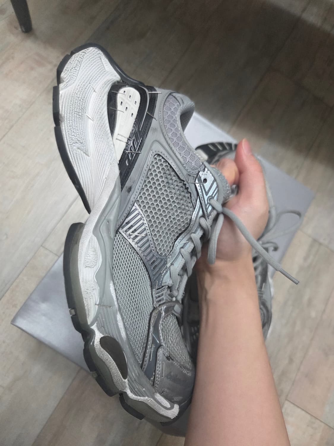 [42] 발렌시아가 스테이플러 그레이 상품이미지1