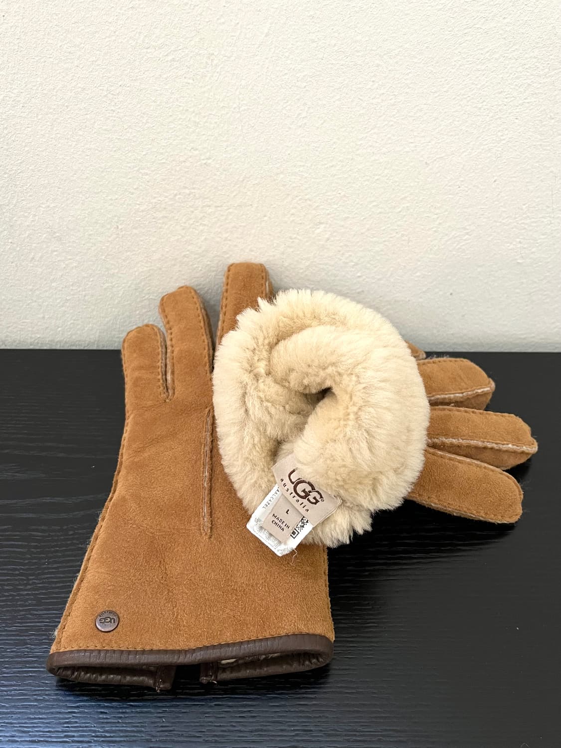 UGG 스웨이드 장갑 상품이미지5