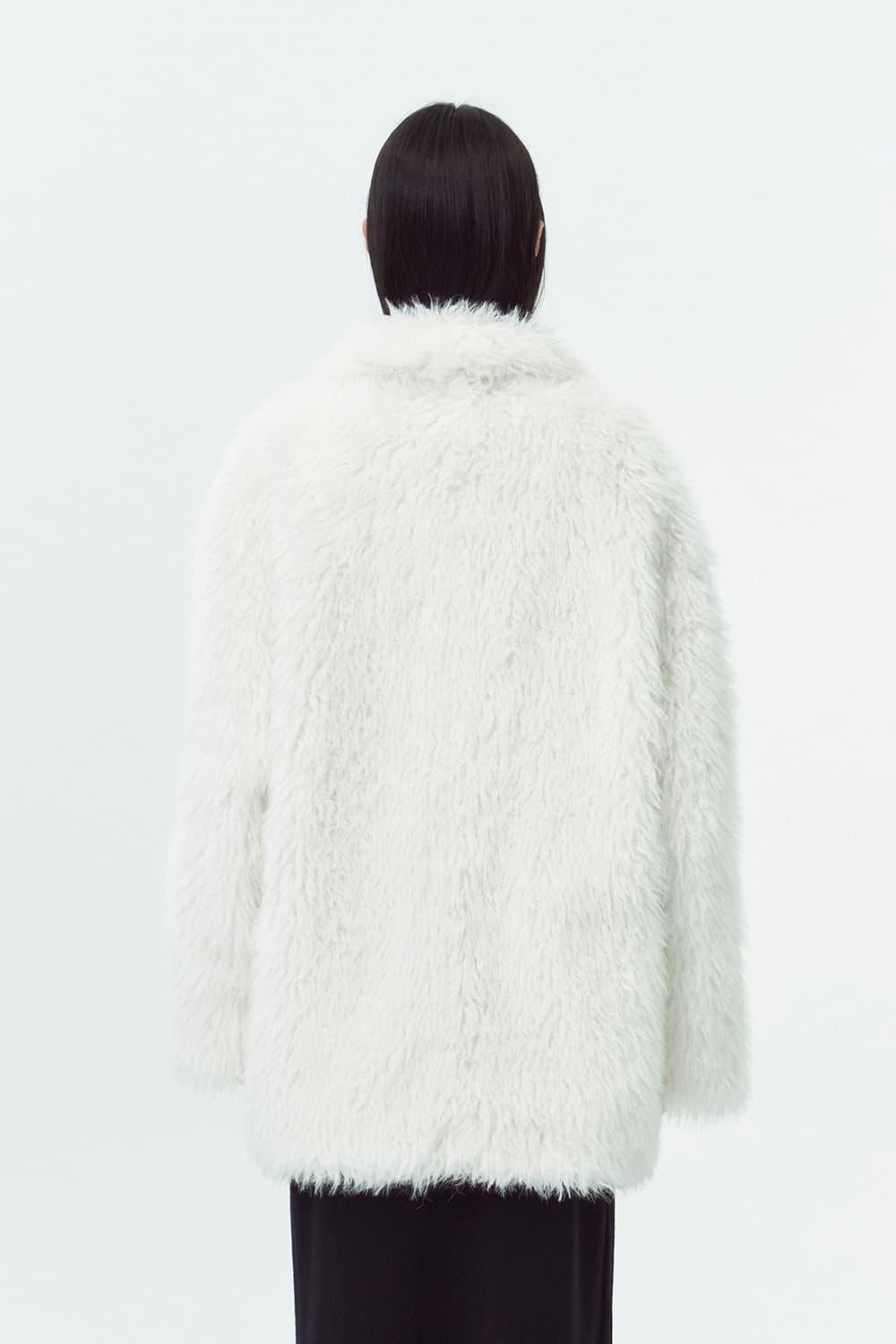 아비에무아 카라 페이크 퍼 코트 화이트 상품이미지2