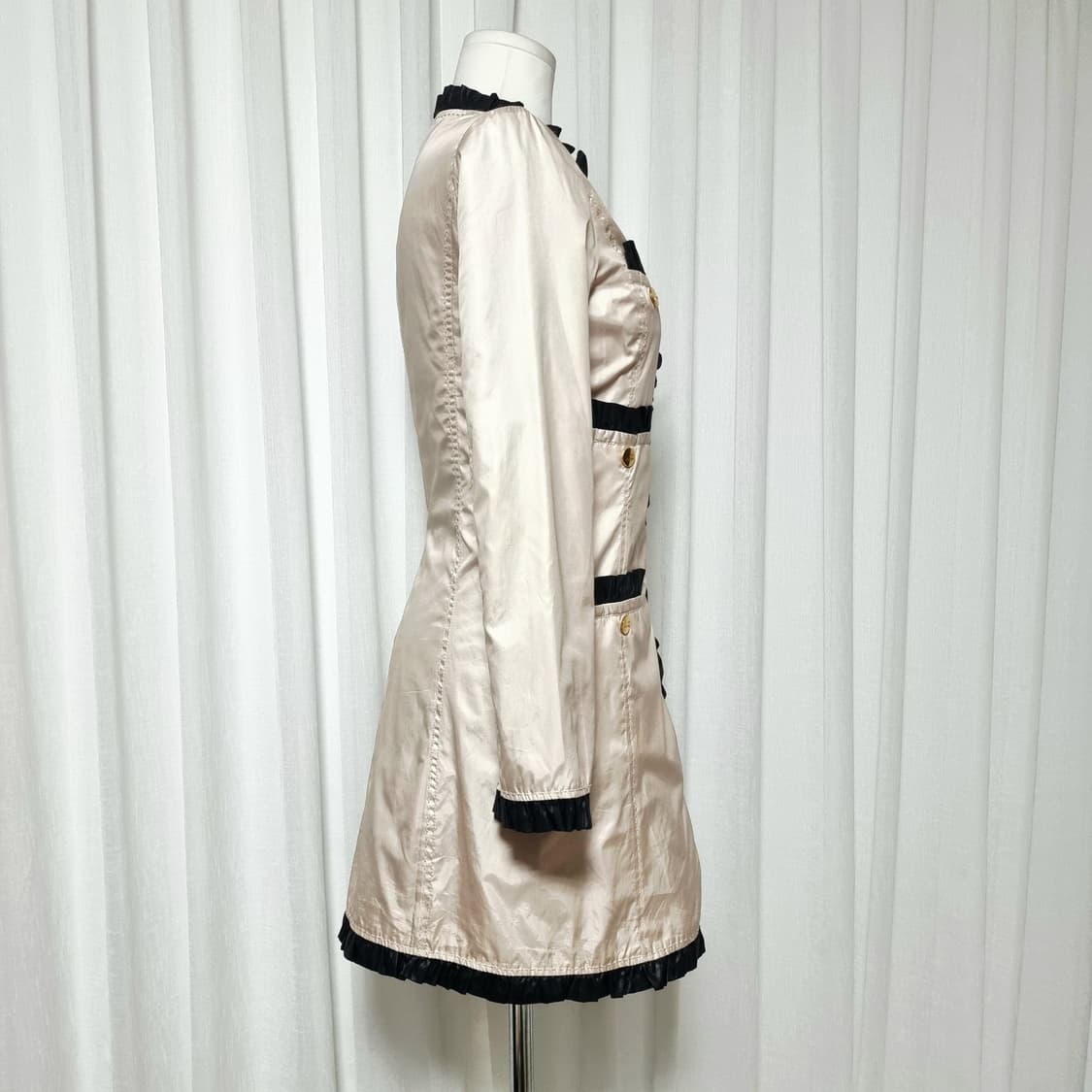 러브 모스키노 블랙프릴 금장버튼 연골드 코트 롱자켓 (4455) 상태최상 상품이미지2