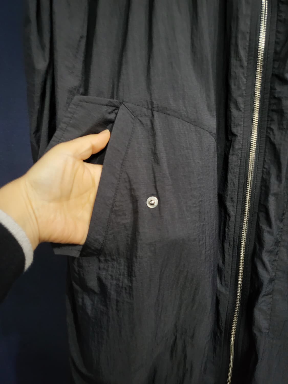 쥬시쥬디 나일론 오버핏 셔링자켓 상품이미지5