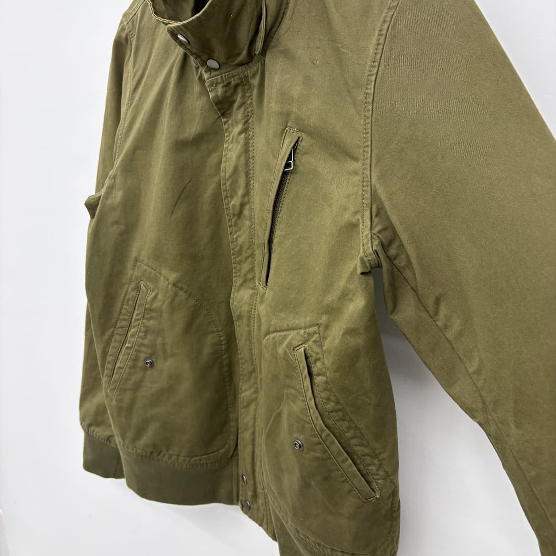 빔즈 카키색 봄버 자켓 여성 M 상품이미지4