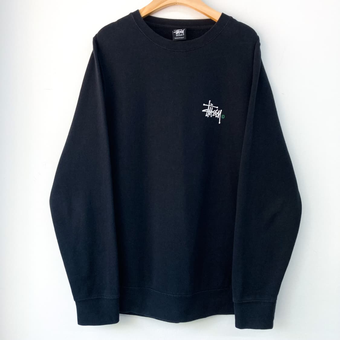 스투시 빅 스탁 로고 블랙 스웻 맨투맨 상품이미지3