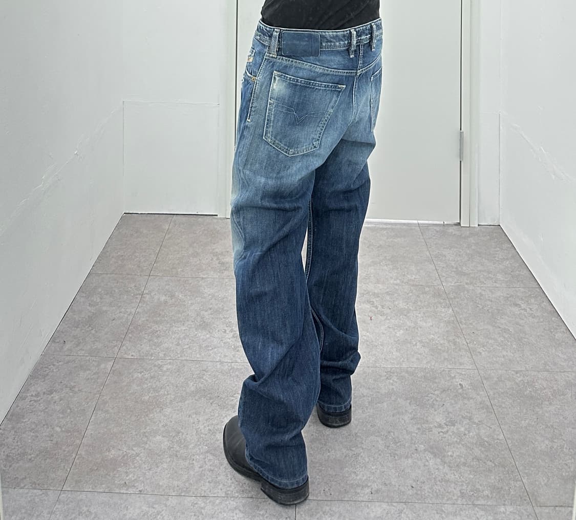 Diesel Industry Distressed Wash Straight 상품이미지2