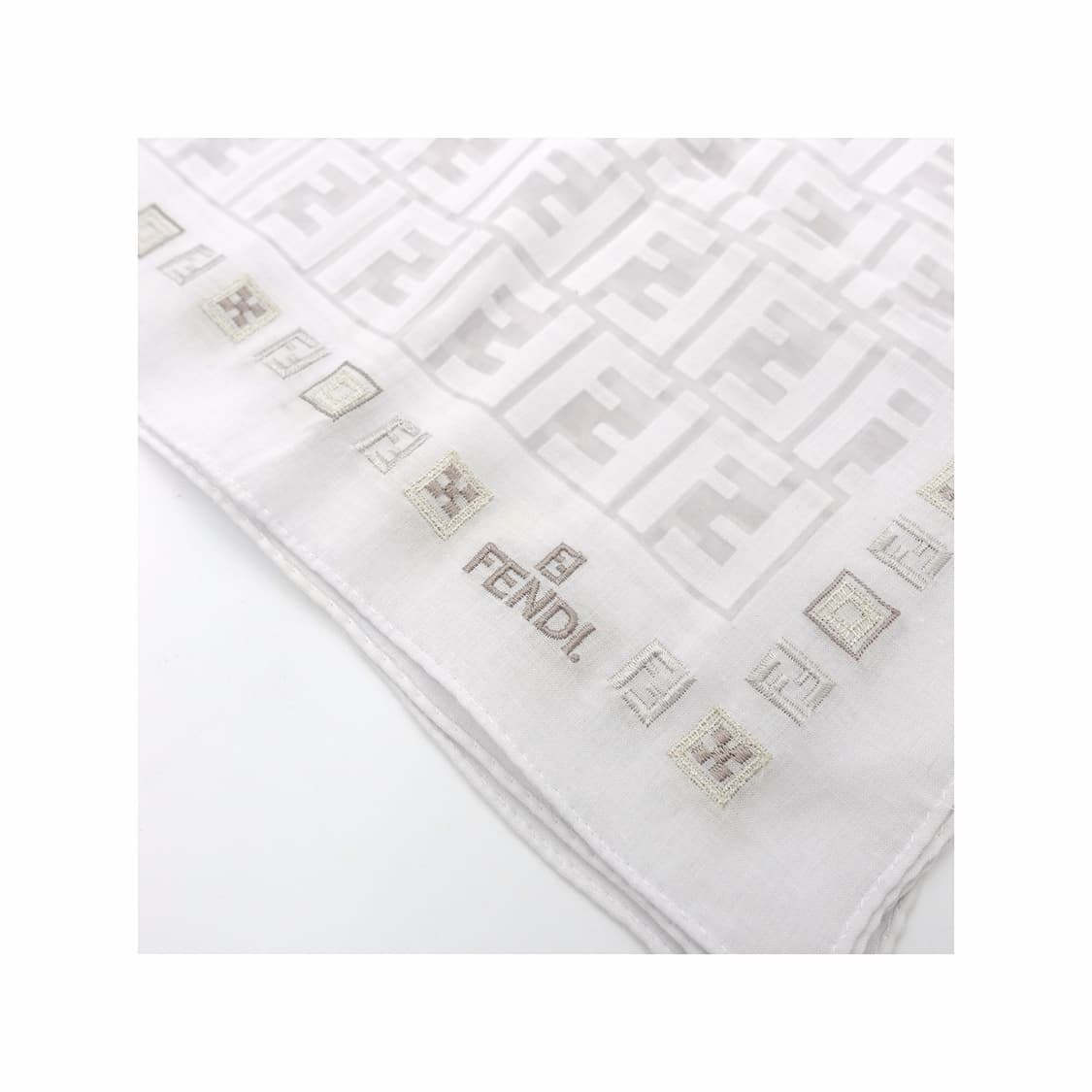 FENDI  펜디 모노그램 화이트 스카프 상품이미지5