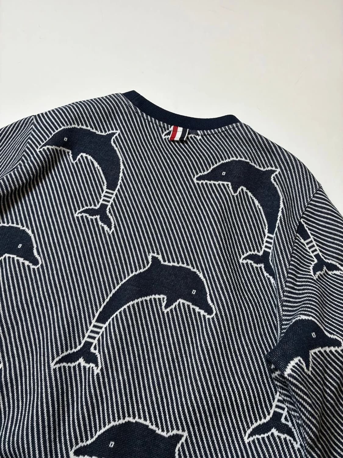 톰브라운 하프 드롭 돌핀 스웻 셔츠 PN8919 상품이미지6