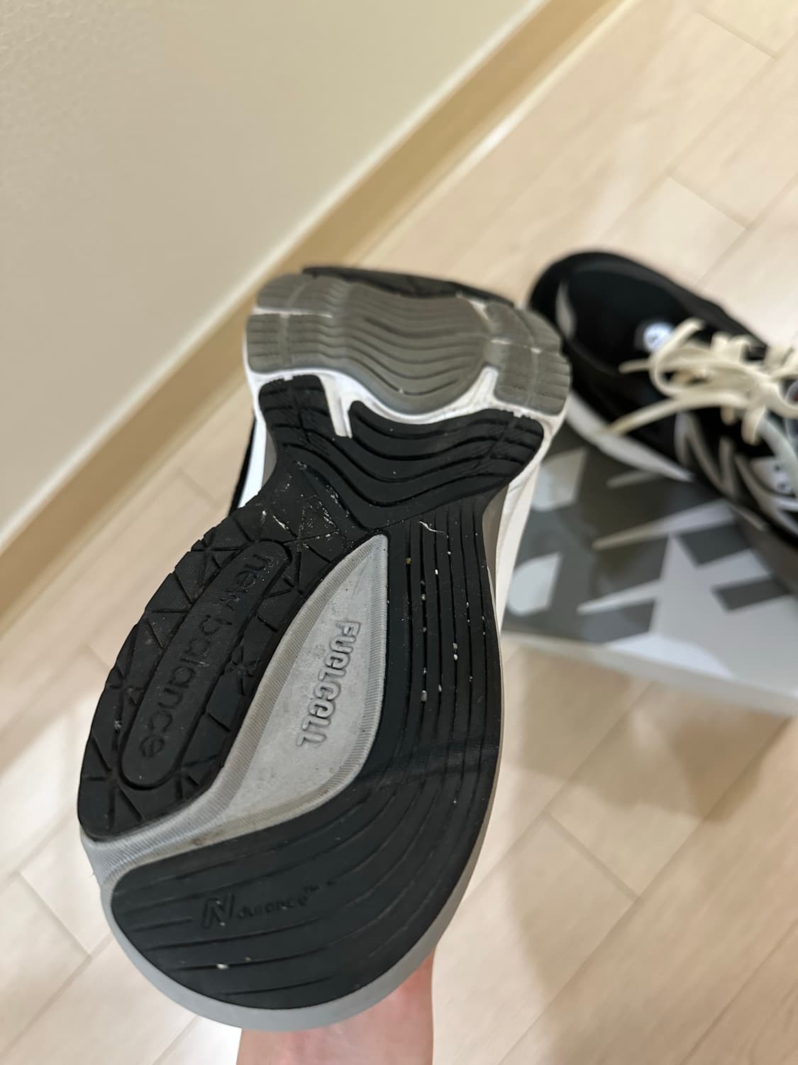뉴발란스 990v6 블랙 265사이즈 상품이미지2