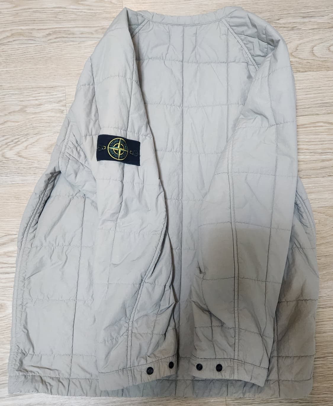 [정품] 스톤아일랜드 프리마로프트 자켓 XL (남여공용) 새상품급 한정판 상품이미지8