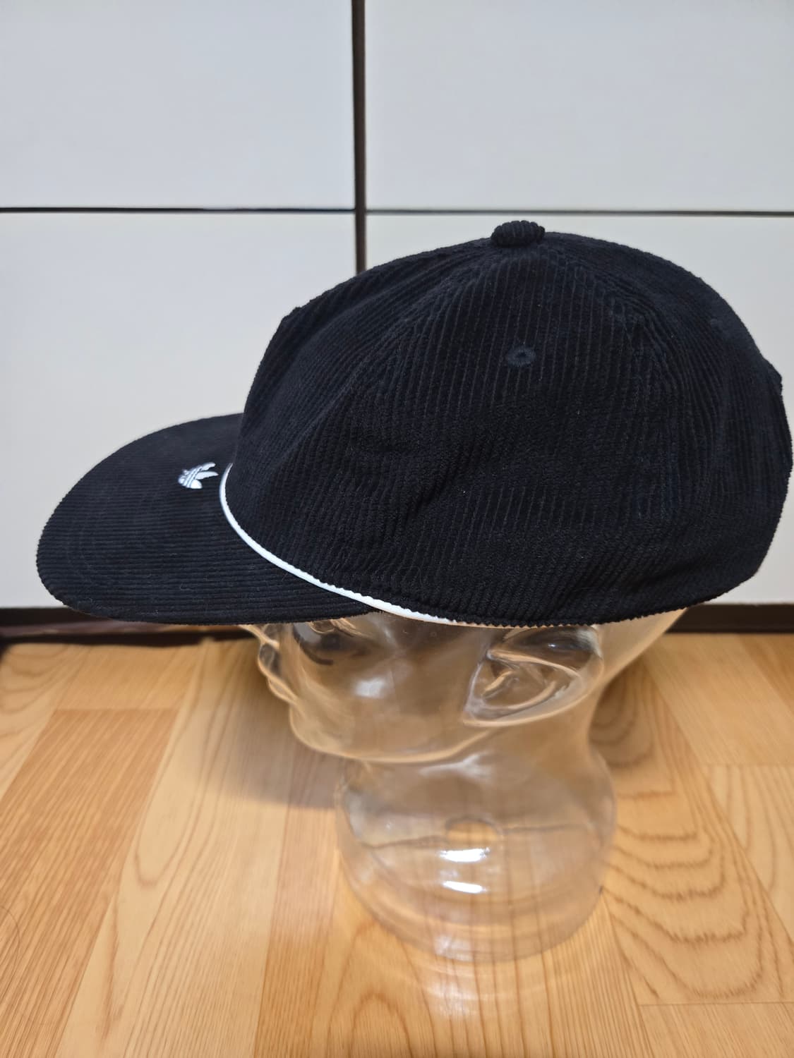 아디다스 블랙 코듀로이 캠프캡 상품이미지3