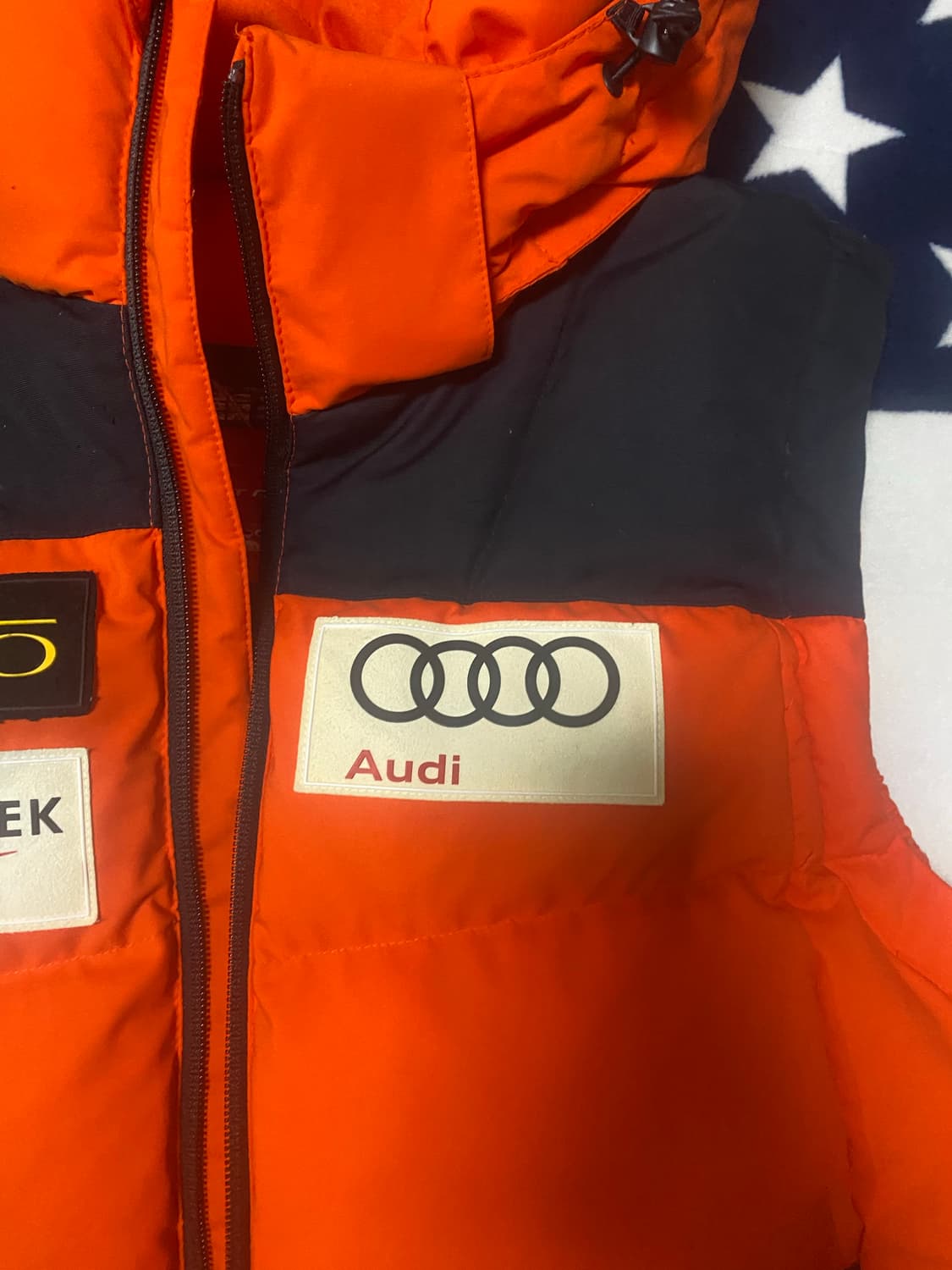 데상트 아우디 스키팀 패딩조끼 상품이미지2