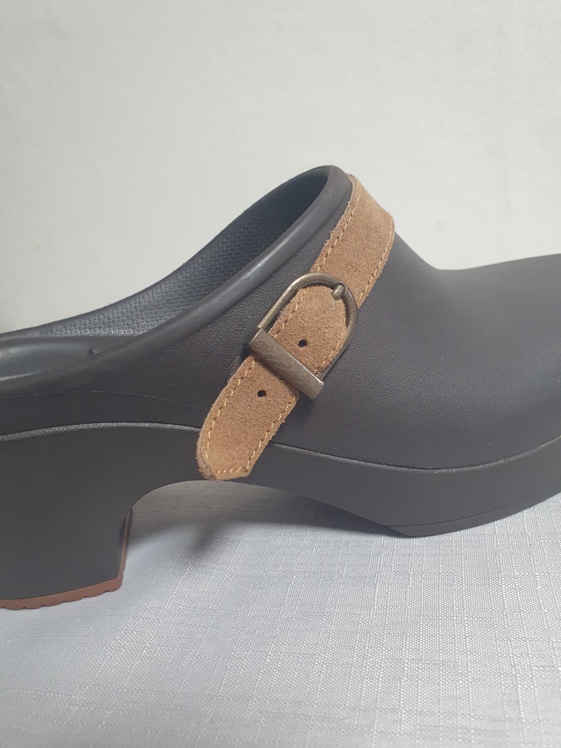 230mm 크록스 사라 벨티드 힐 클로그 브라운 상품이미지6