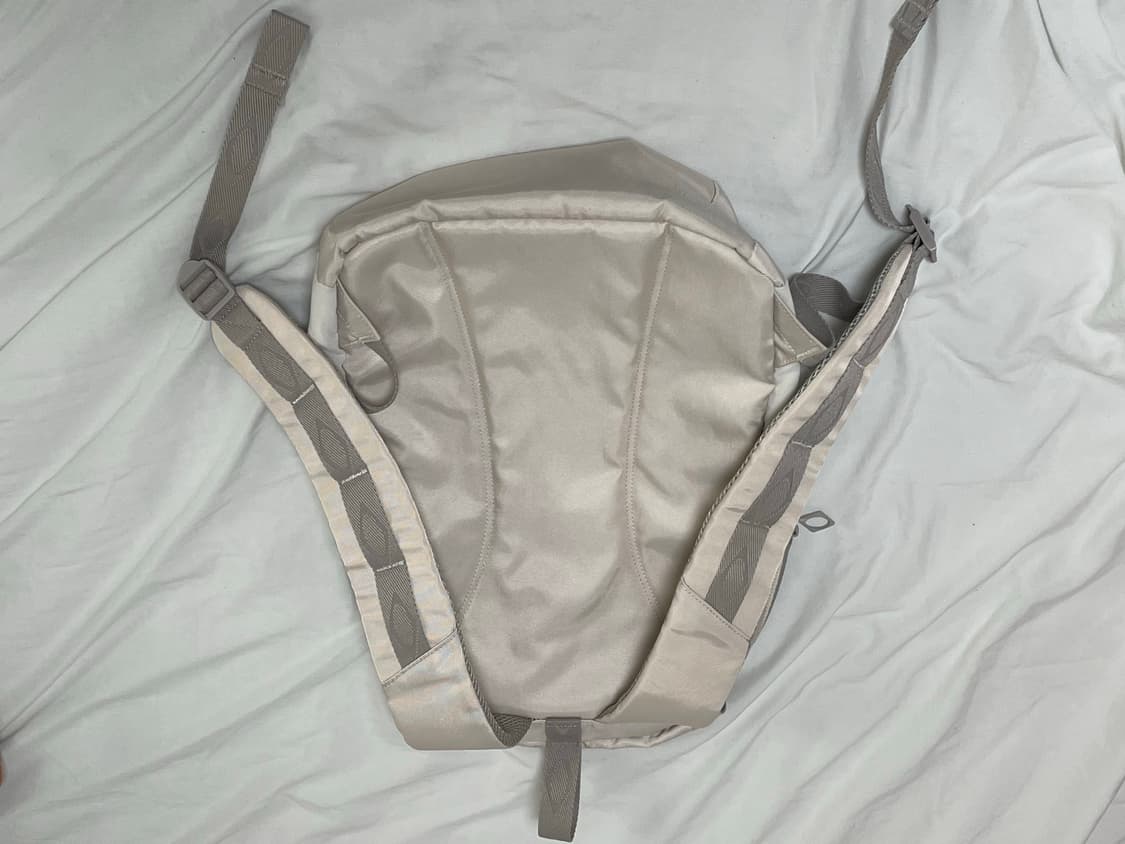 미스치프 버클 플랩 백팩 라이트 베이지 상품이미지4